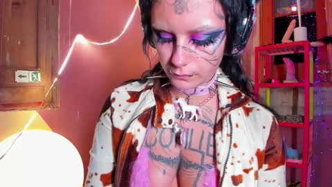 Mia online show from November 11, 9:23 pm