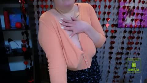 Hello  Im Tiana - topless model. online show from February 10, 7:07 pm