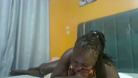 lindah32 online show from January 15, 7:09 pm