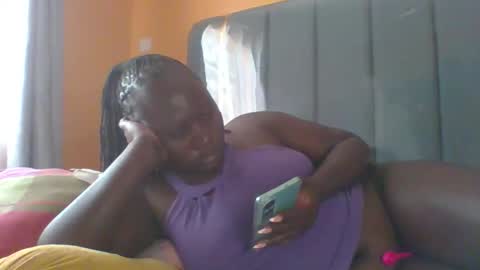 lindah32 online show from September 30, 9:26 am