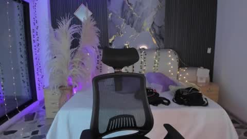 Lady  online show from February 13, 4:47 am