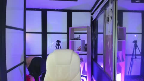 Lady  online show from February 3, 3:53 am