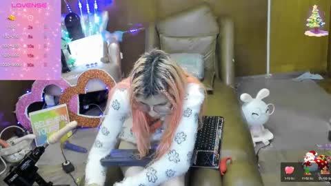 Skinnygirl online show from October 2, 2:16 am