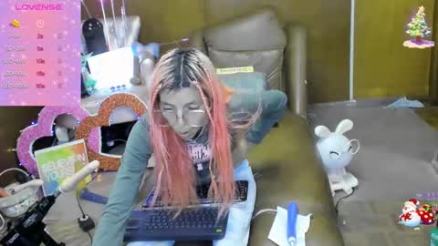 Skinnygirl online show from September 25, 2:10 am