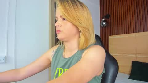 L A I A online show from January 8, 1:04 pm