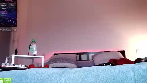 Lola online show from March 9, 9:51 pm