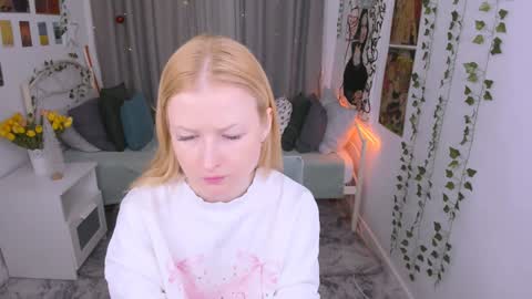 Laly online show from January 4, 4:32 pm