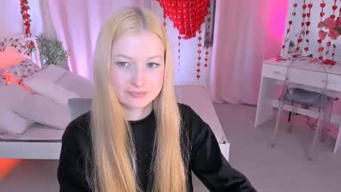 Laly online show from February 20, 7:43 am