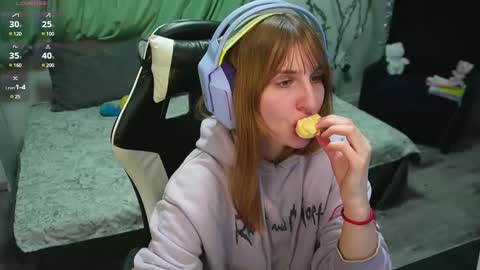 Kay online show from March 5, 6:12 pm