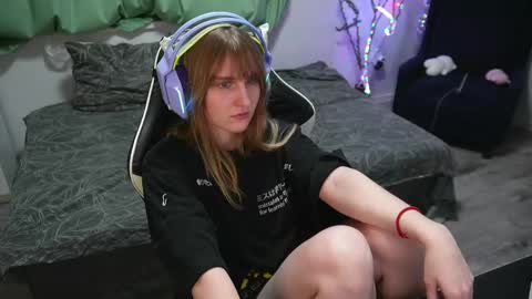 Kay online show from February 28, 8:18 pm