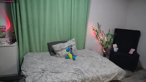 Kay online show from December 9, 12:51 pm