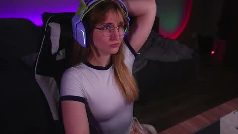 Kay online show from September 28, 8:25 pm