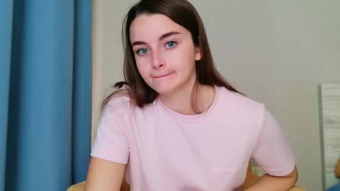 lana_gl online show from May 13, 6:52 am