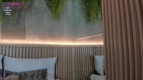 lana_lann online show from December 15, 1:05 pm