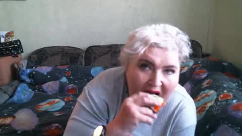 lanacat555 online show from September 29, 11:37 am