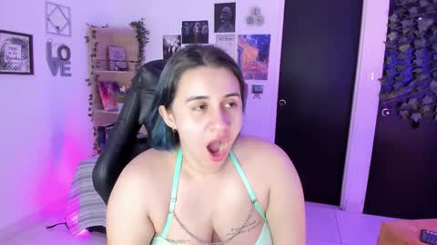 lanaherondale_ online show from November 29, 9:13 am