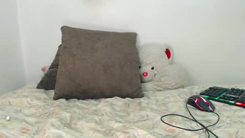 lanarave online show from February 14, 6:02 am