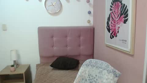 Lanna online show from October 7, 1:26 pm