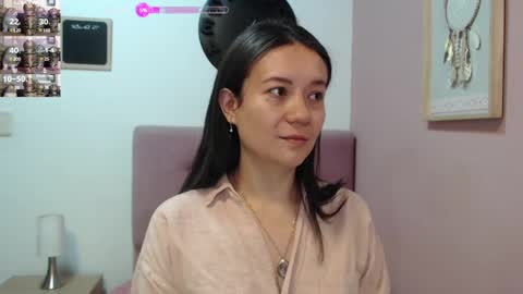 Lanna online show from February 3, 1:30 pm