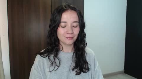 Lanna online show from November 11, 1:52 pm