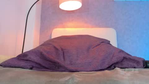 lanna_w online show from June 14, 2:24 am
