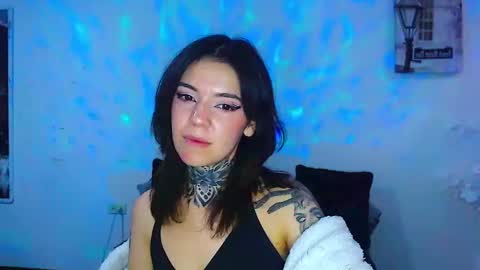 LANNIE   online show from September 10, 5:35 pm