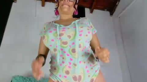 la paisita  online show from July 14, 8:08 am