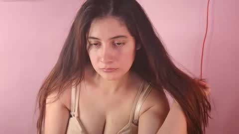 LARA online show from May 14, 8:25 pm