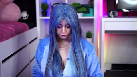 Lara online show from February 22, 8:37 pm