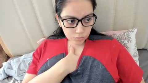 lara online show from March 25, 8:01 pm