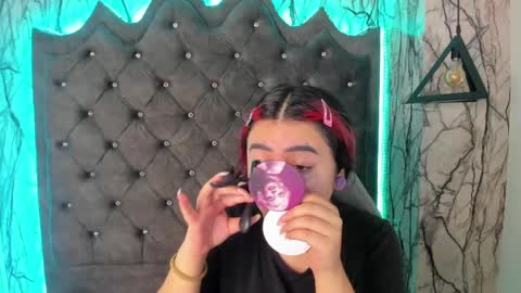  Lari online show from February 20, 2:40 am