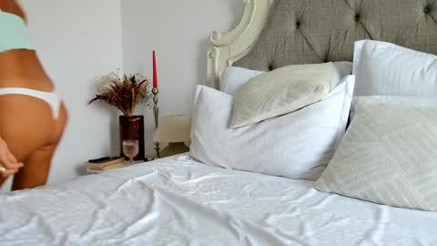 Larissa online show from September 11, 12:16 pm