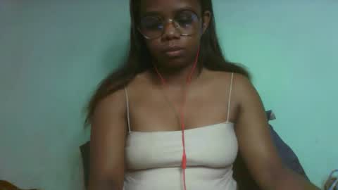 larissa645771 online show from March 5, 6:04 pm