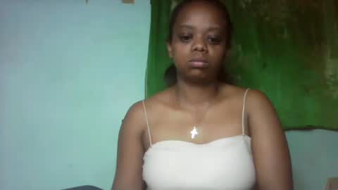 larissa645771 online show from March 12, 8:39 am