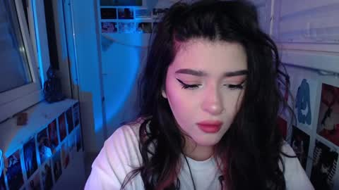 miiiiiiaaaa online show from February 1, 5:49 am