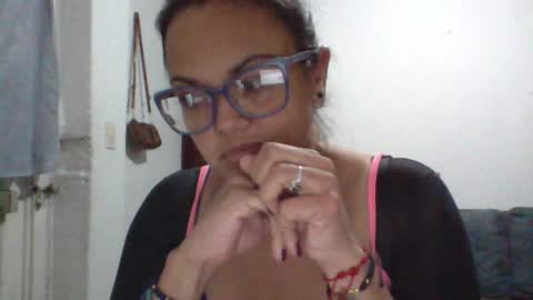 Laura online show from January 19, 1:35 am