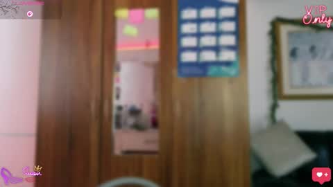 laujgray online show from March 30, 6:07 pm