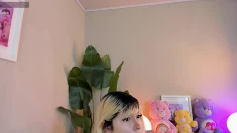 laukyubey1 online show from December 15, 12:32 pm