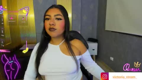 laulin_tay online show from March 23, 4:18 am