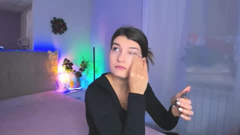 Laura online show from December 22, 6:27 am