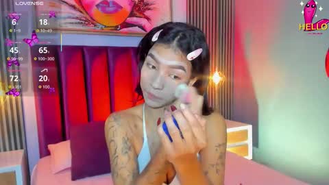 Laura online show from November 14, 1:11 pm