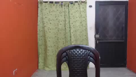 CALL ME LOVE  LAURA online show from January 4, 3:29 am