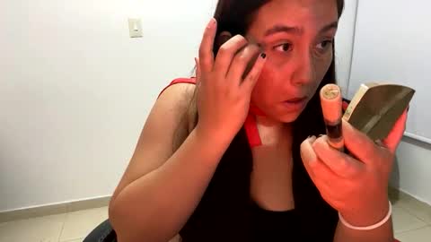 laura online show from November 1, 10:58 pm