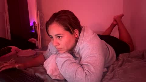 laura online show from April 6, 4:46 am