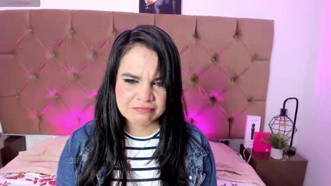 laura hotties online show from April 5, 1:43 pm