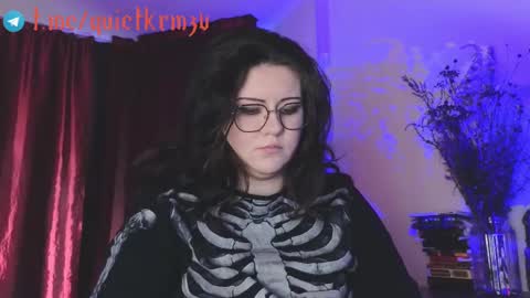 Miss Laura online show from December 21, 8:50 am