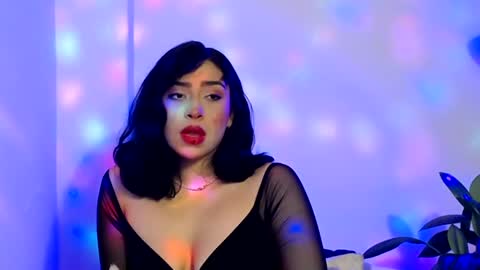 laura_pink01 online show from February 12, 2:14 am