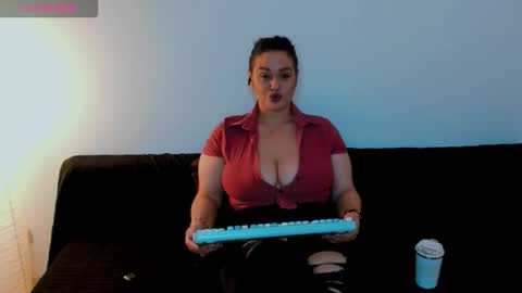 Laura online show from February 12, 7:37 pm