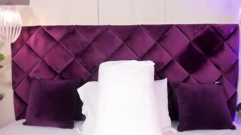 LauraCarther  online show from November 26, 5:36 pm