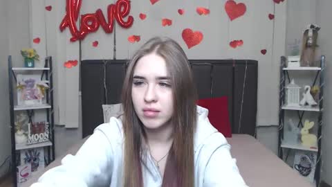 LauraHlot online show from March 6, 6:58 pm